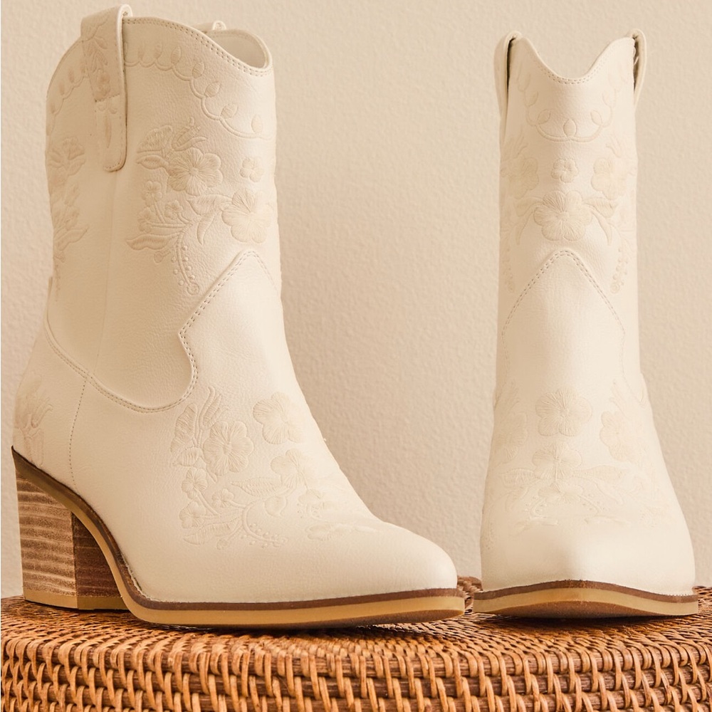 Melodi Western Booties